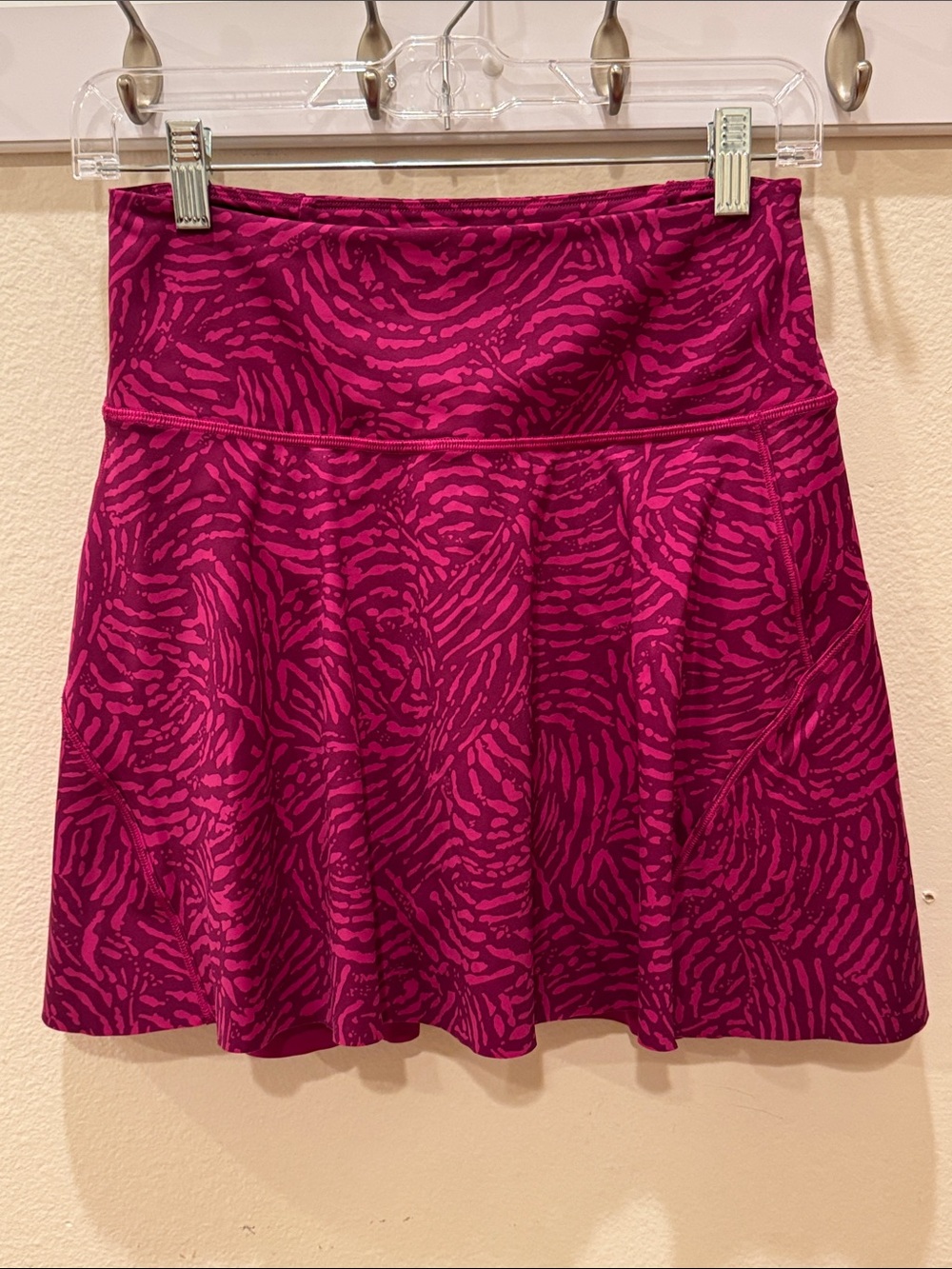 Athleta Ace 15.5” Printed Fuchsia Pink Skort, XS